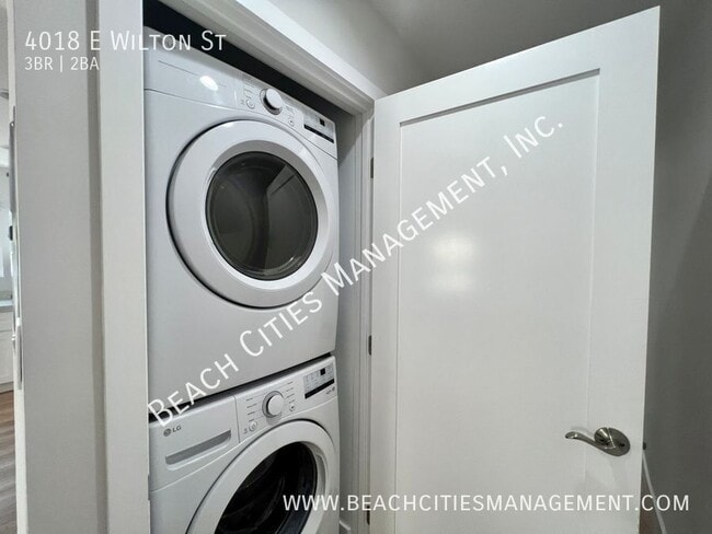 Building Photo - 4018 E Wilton St