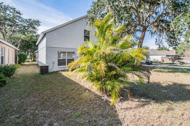 Building Photo - 6724 Summer Haven Dr