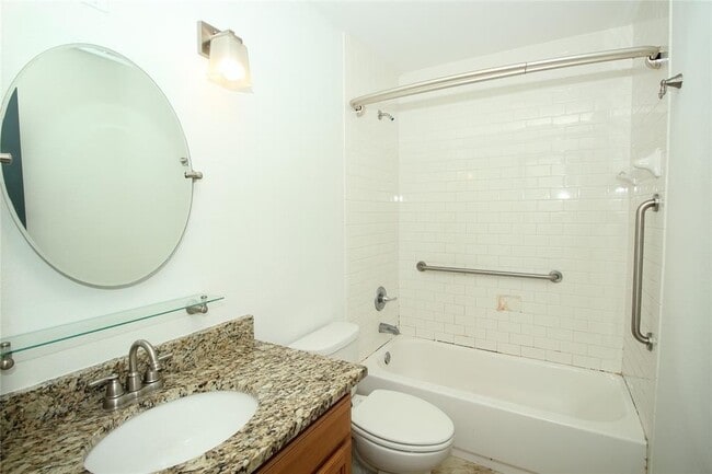 Building Photo - 4960 Milwee St