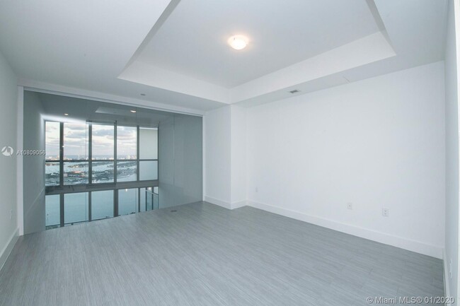 Building Photo - 1100 Biscayne Blvd