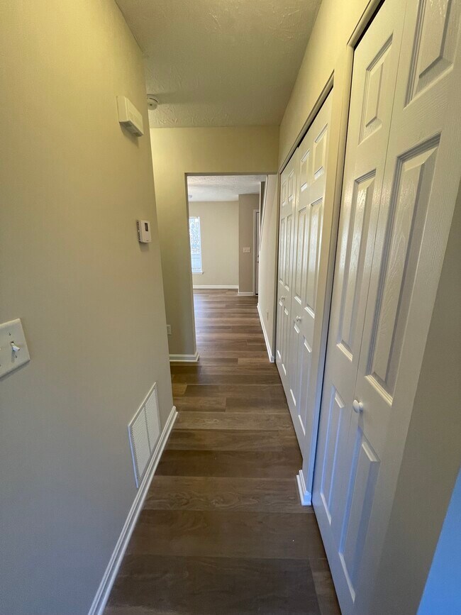 1164 Woodland Dr 1164 Woodland Dr Elizabethtown KY 42701 Apartment