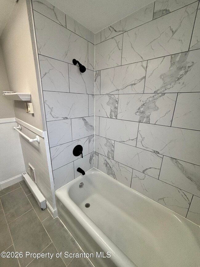 Building Photo - 942 Wyoming Ave