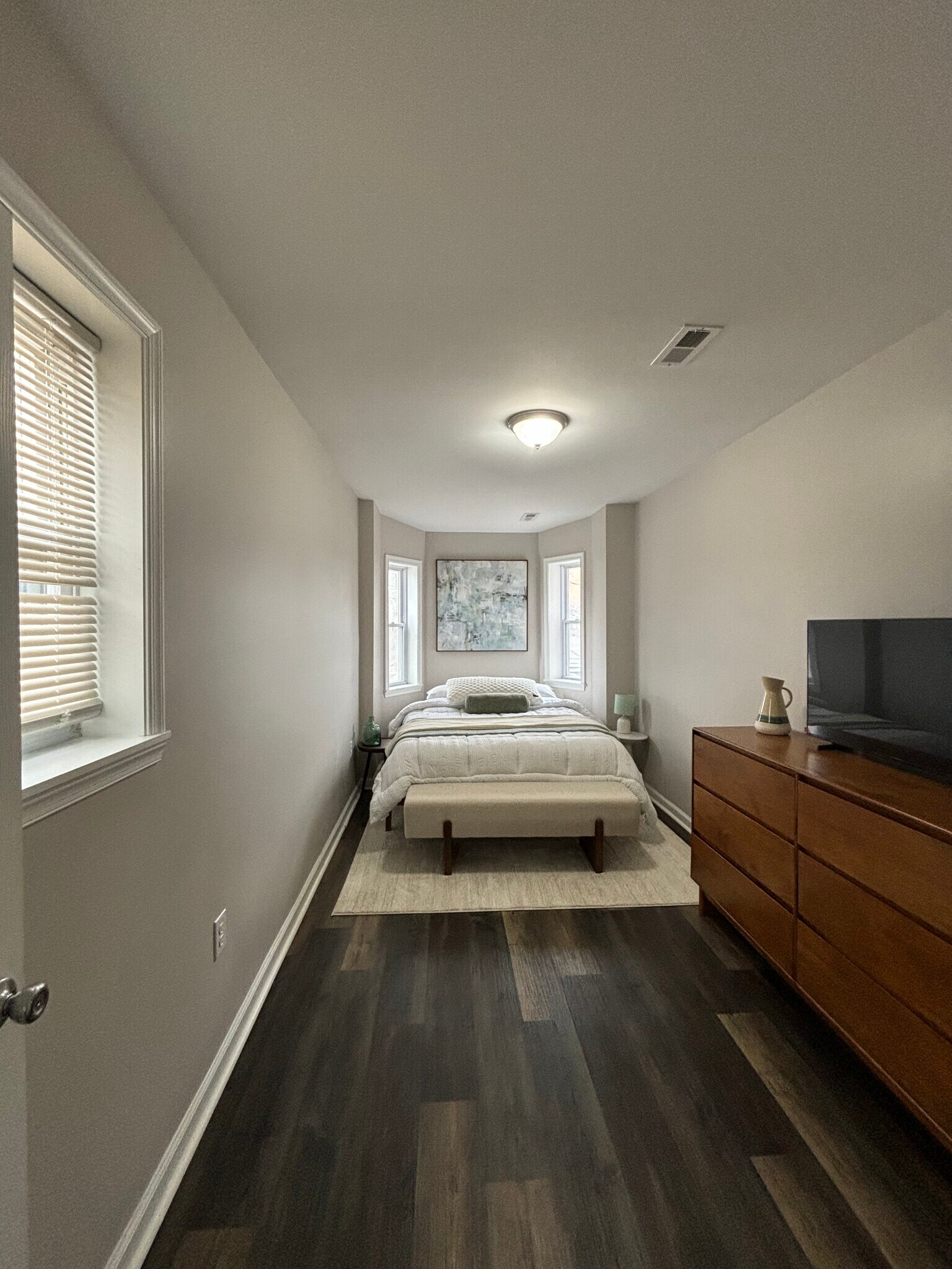 Building Photo - 1151 Myrtle Ave