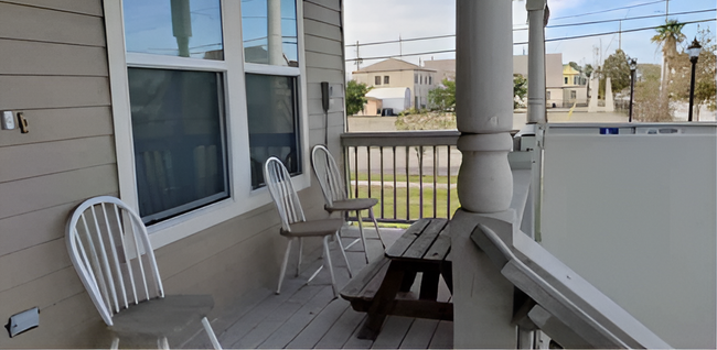 Porch - 2623 Avenue H