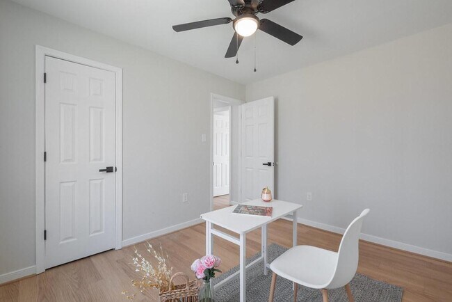 Building Photo - 2241 Mountain View Rd