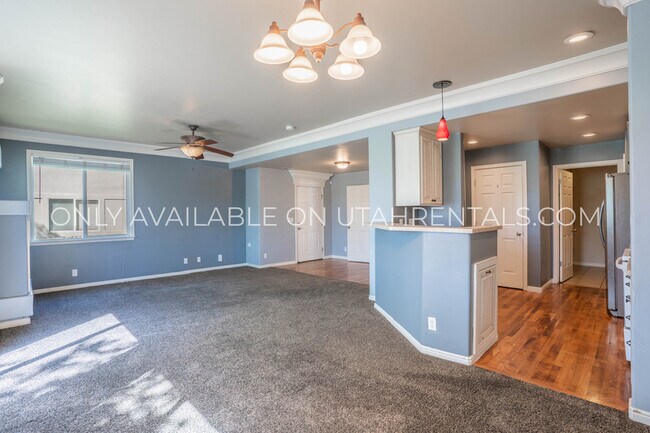 Building Photo - 12824 S Timber Run Dr