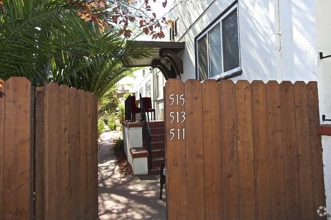 Building Photo - 511-517 California Dr