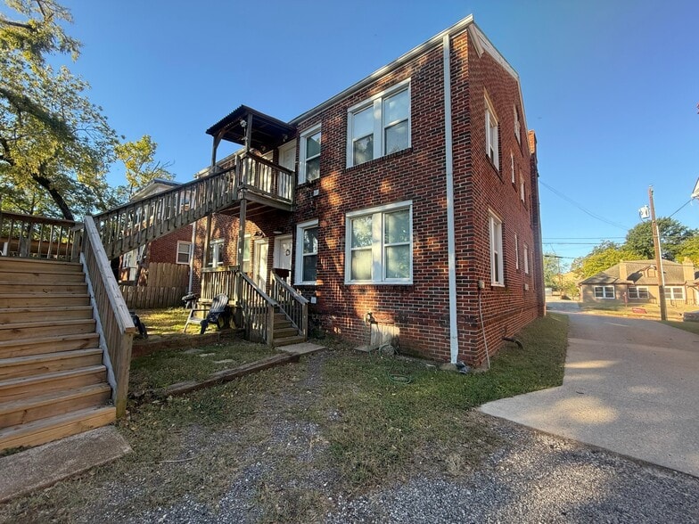 Building Photo - 524 S Fannin Ave