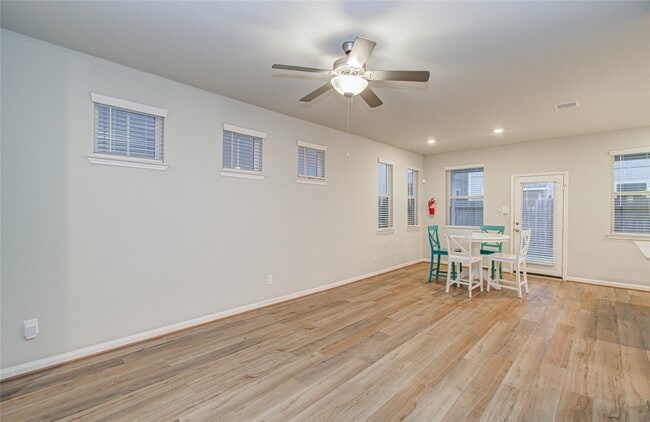 Building Photo - 1525 Parkland Oak Dr