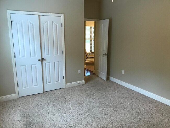 Building Photo - 24 Mozart Ln