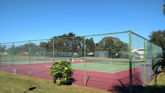 Building Photo - Seasonal Short-Term Single-Family Home located in Meadow Run at Jacaranda!