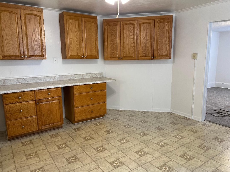 Building Photo - 1412 Moorman Ave NW