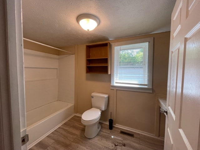 Building Photo - 300 E Highland Dr