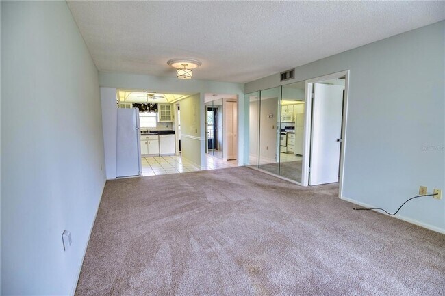 Building Photo - 102 Capri Isles Blvd