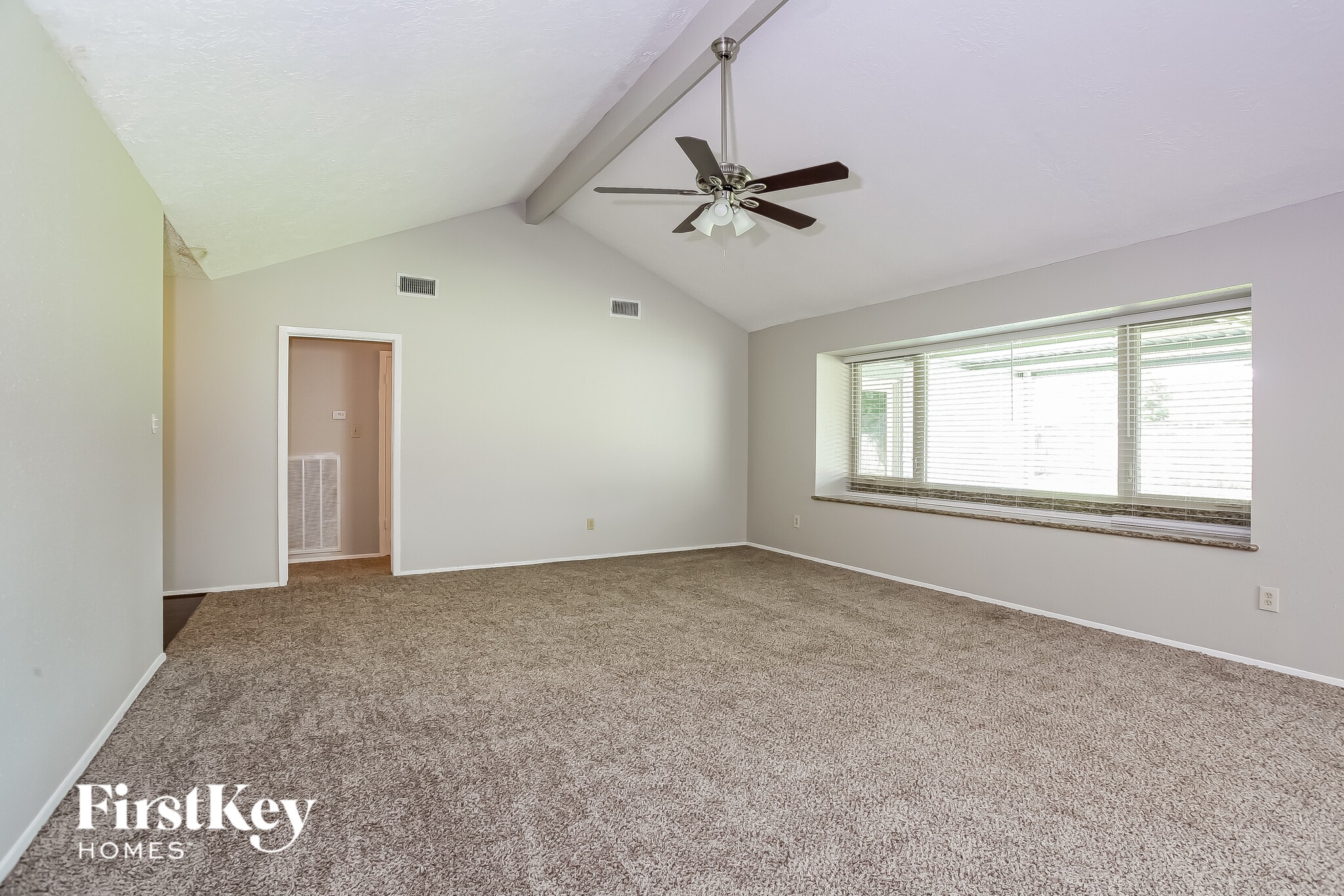 Building Photo - 16106 David Glen Dr