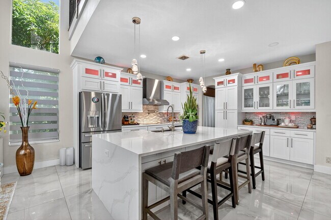 Building Photo - 9167 Oak Alley Dr