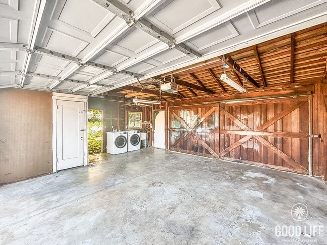 Building Photo - Newly Remodeled 3B/2BA House in North Park!