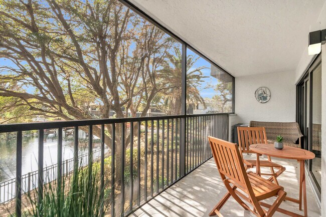 Building Photo - 600 Neapolitan Way