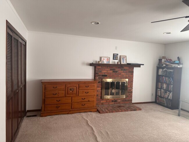 Building Photo - 5226 Cedarhurst Dr