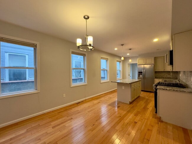 Building Photo - Charming 2 Bedroom/2.5 Bathroom Townhome in Upper Fells Point, MD!