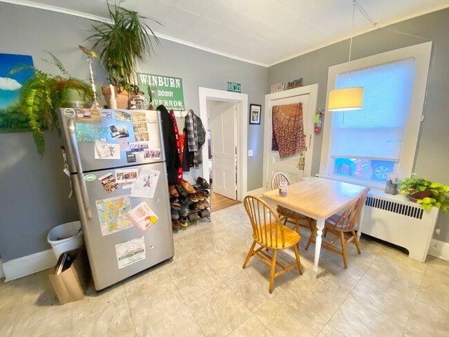 Building Photo - 36 Clarke St