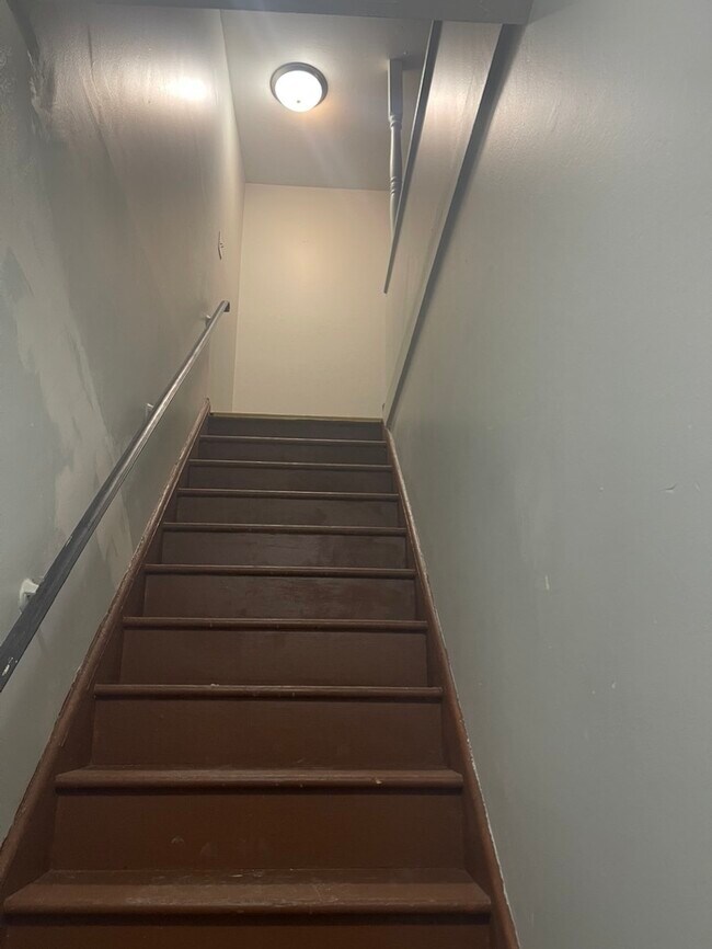 Building Photo - 533 Darlene Ln