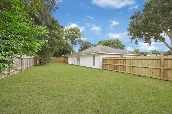 Building Photo - 1806 Settlers Ct