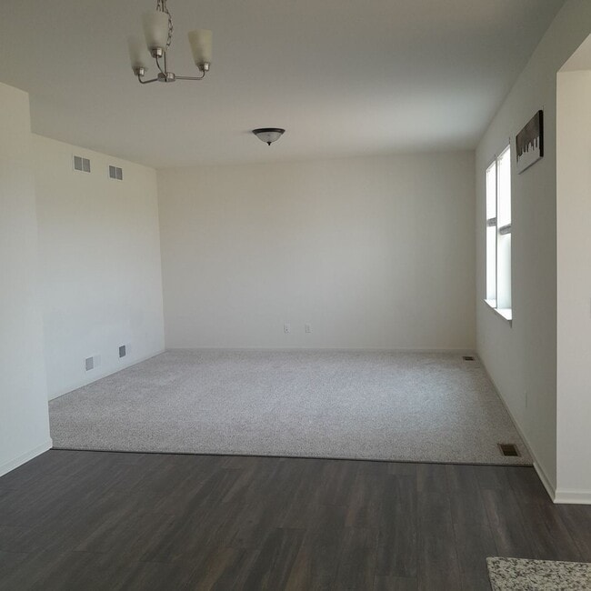 Building Photo - 172 Caraway Pl