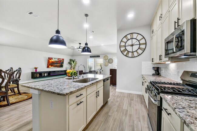 Building Photo - 26268 Astral Wy