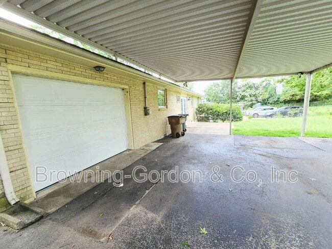 Building Photo - 6468 Thunderbird Dr