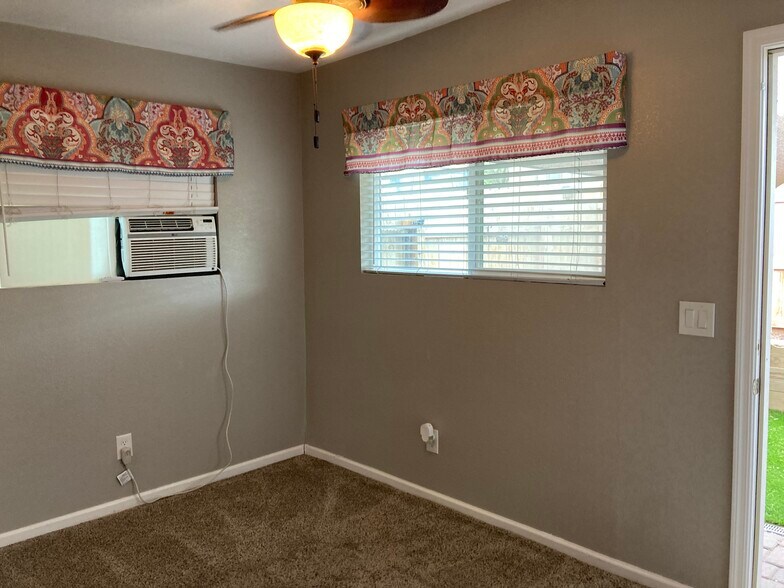 Building Photo - 5021 N Pinon Dr