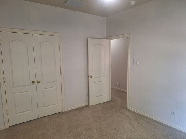 Building Photo - 5BR Fannin Farms Home with Dual Primary Suites & Pool