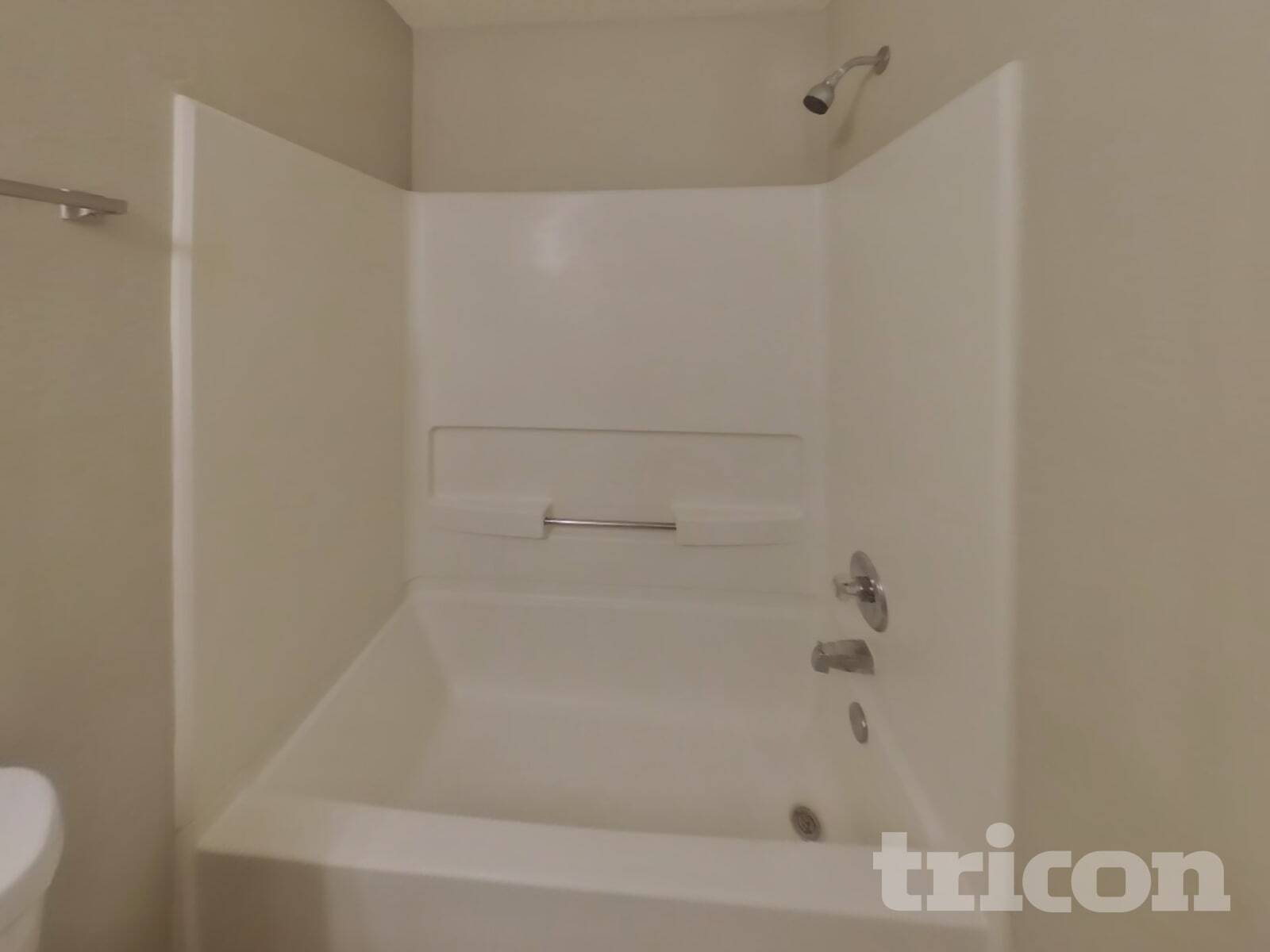 Building Photo - 121 Winterwood Dr