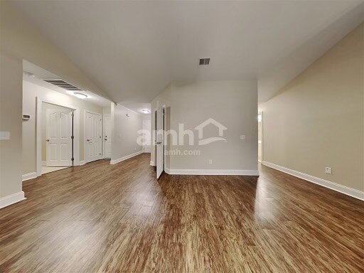 Building Photo - 3930 Pheasant Run Trce