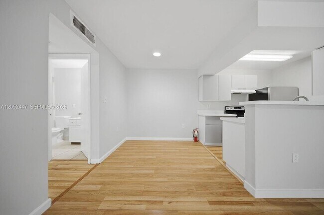 Building Photo - 15560 SW 104th Terrace