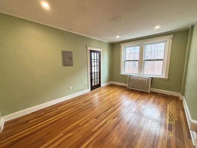 Building Photo - 1949 Commonwealth Ave