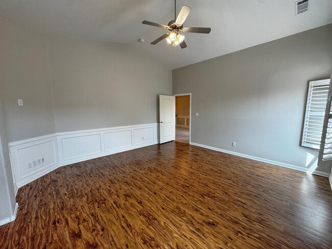 Building Photo - 8608 Quail Creek Ct NE