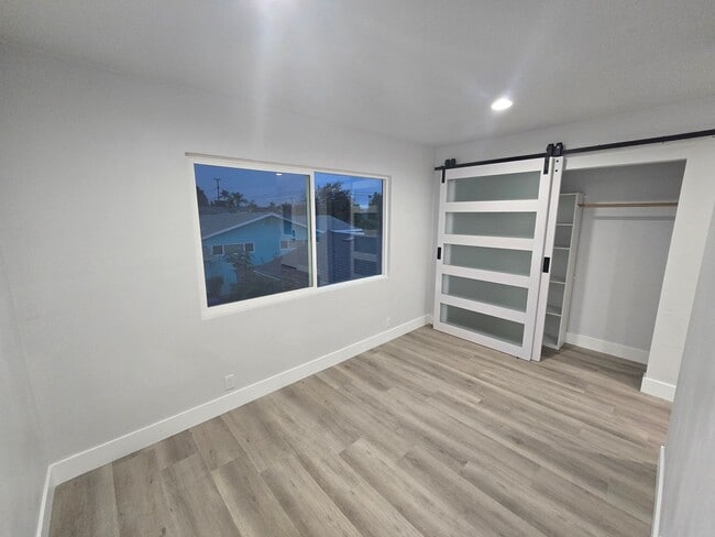 Building Photo - Beautiful new ADU for lease