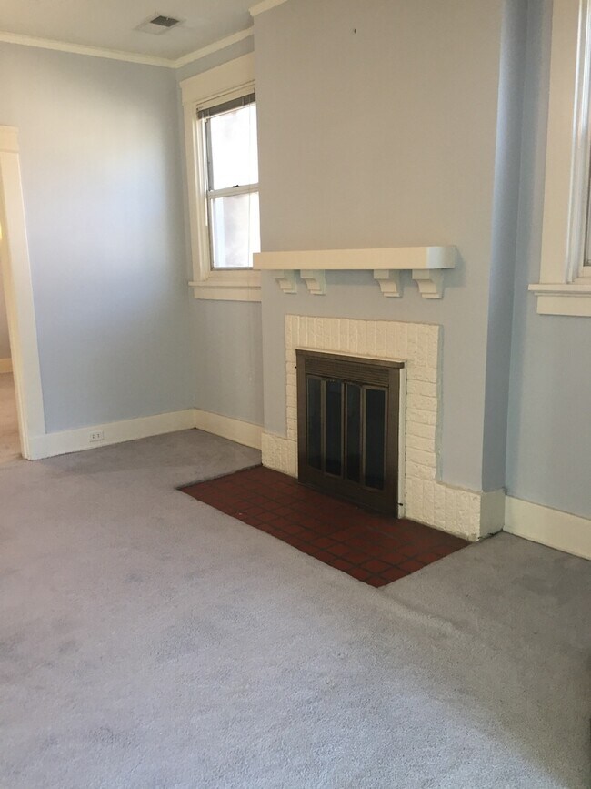 Building Photo - 29 N Cox St