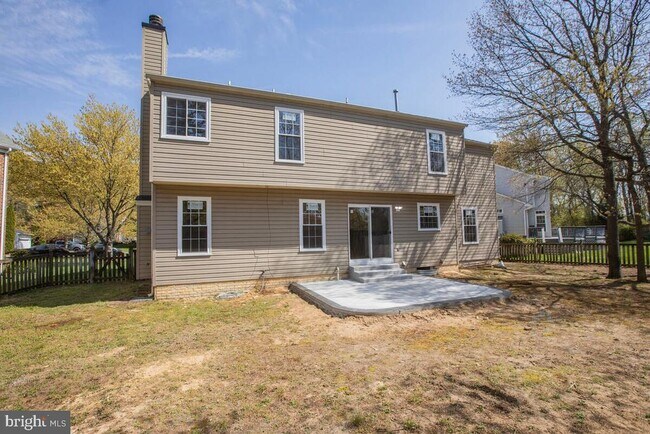Building Photo - 7802 Shallowbrook Ct
