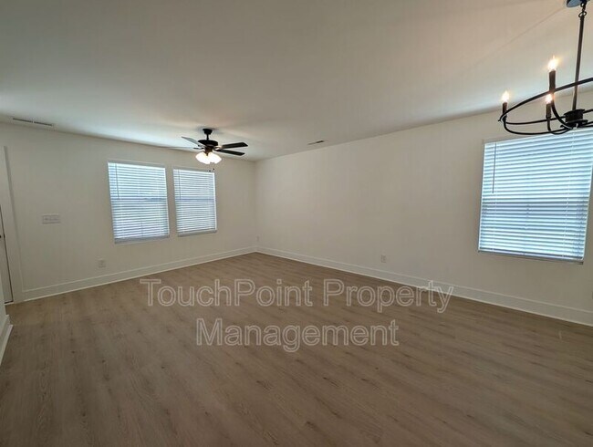 Building Photo - 1413 Arden Ave