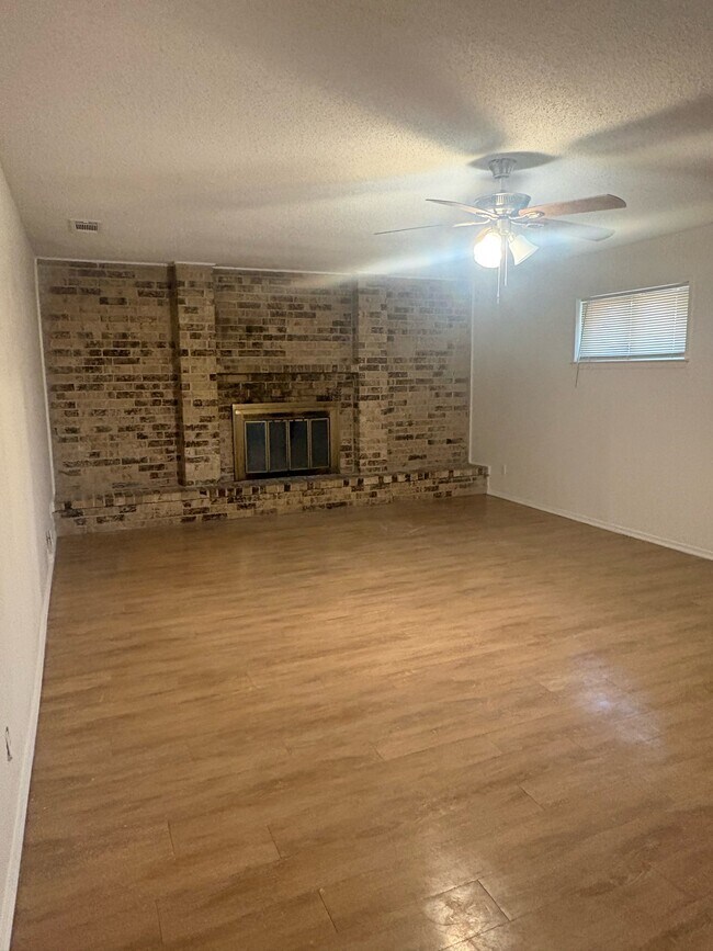 Building Photo - 1810 N 38th St