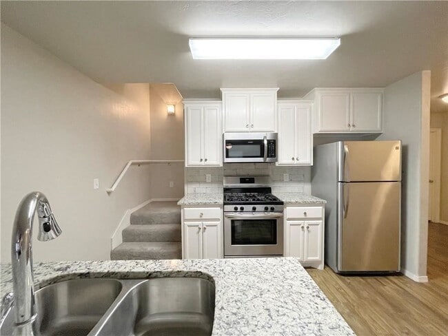 Building Photo - 2117 Buena Vida Ln
