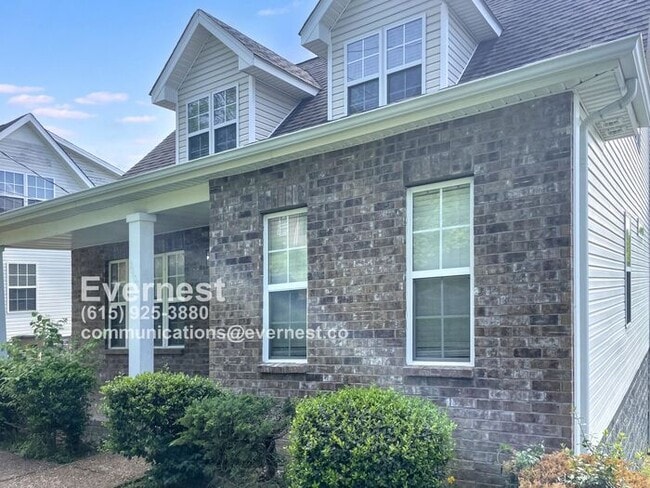 Building Photo - 3-Bedroom, 2-Bathroom Home with Deck and C...