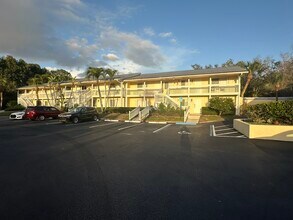 Building Photo - 4621 Bayshore Dr