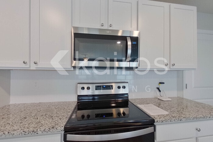 Building Photo - 8694 SW 43rd Ter