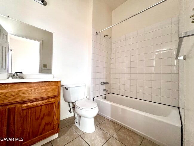 Building Photo - 41380 156th St E