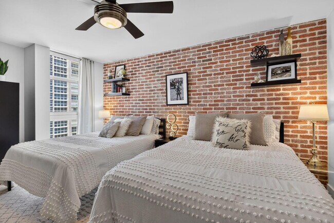 Building Photo - 1370 S Ocean Blvd