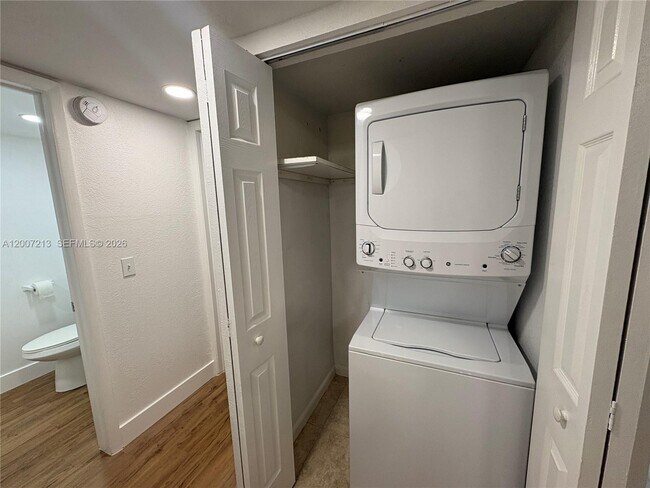 Building Photo - 3251 NW 102nd Terrace