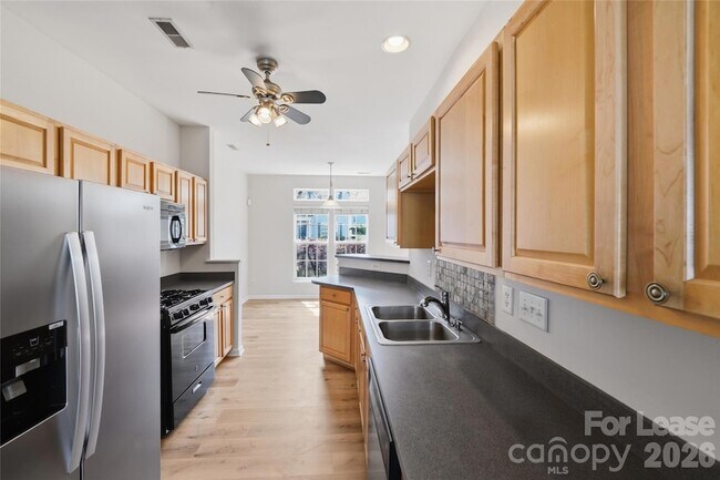 Building Photo - 4957 Sunburst Ln